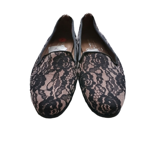 AEROSOLES Flats With Lace Detail Size 7 NWT - Picture 3 of 7
